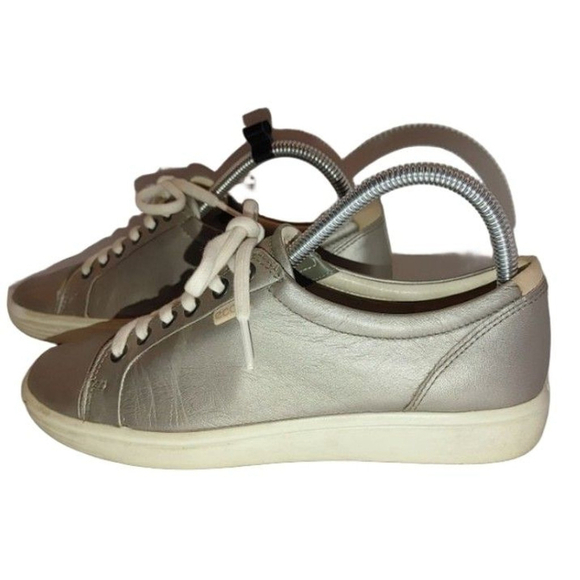 ECCO Soft 7 Metallic Silver Sneakers Size 39 - Picture 1 of 8
